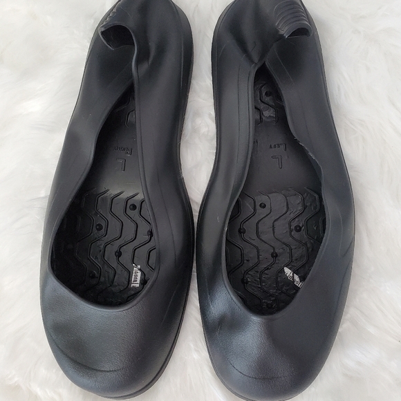 New! CrewGuard® Slip-Resistant Overshoes Size Large. Men 10.5 - 12.5.Make any - Picture 2 of 5